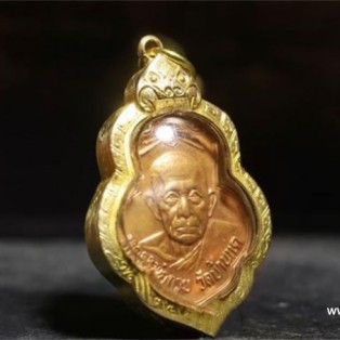 泰国佛牌介绍：龙婆贵 佛历2515年 自身像