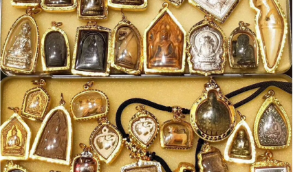 泰国佛牌介绍--佛牌是粉牌好还是金属牌好？