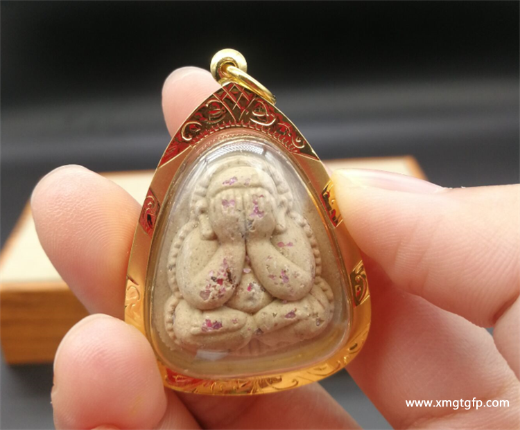 泰国佛牌 掩面佛 泰国佛牌 掩面佛.png