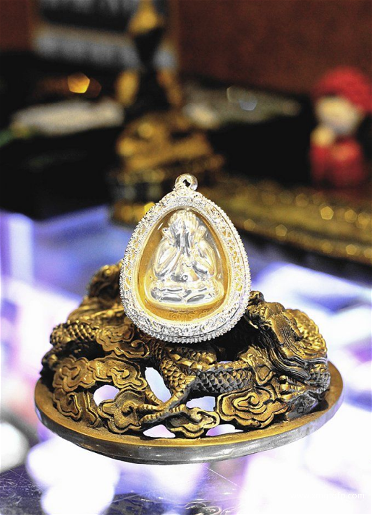 泰国佛牌 泰国佛牌 3.png