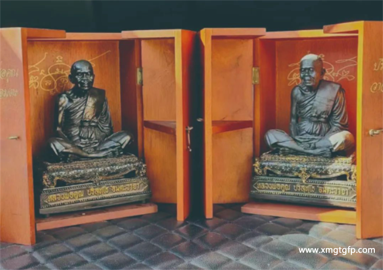 为什么大模的圣物恭金要高？