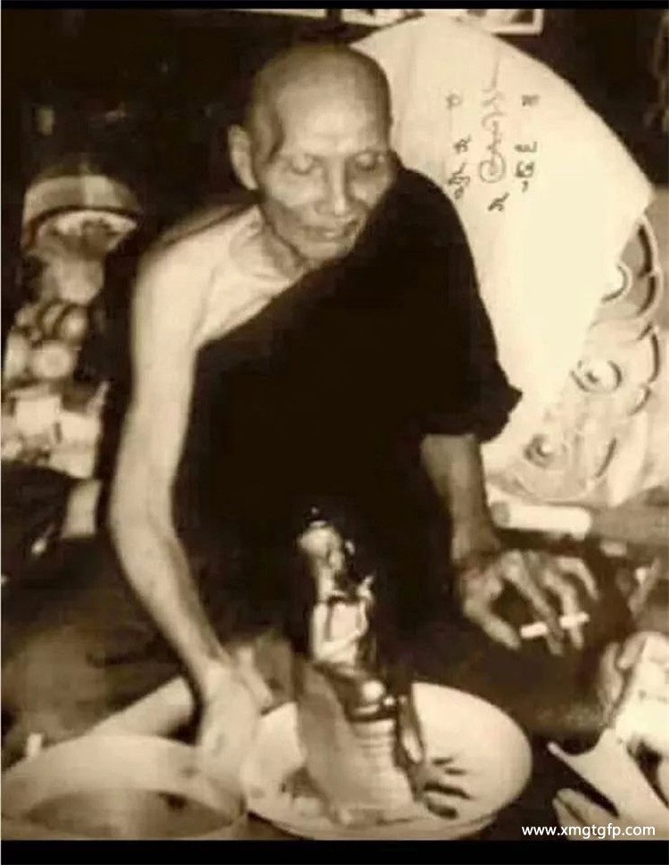 泰国佛牌 泰国佛牌 4.jpg