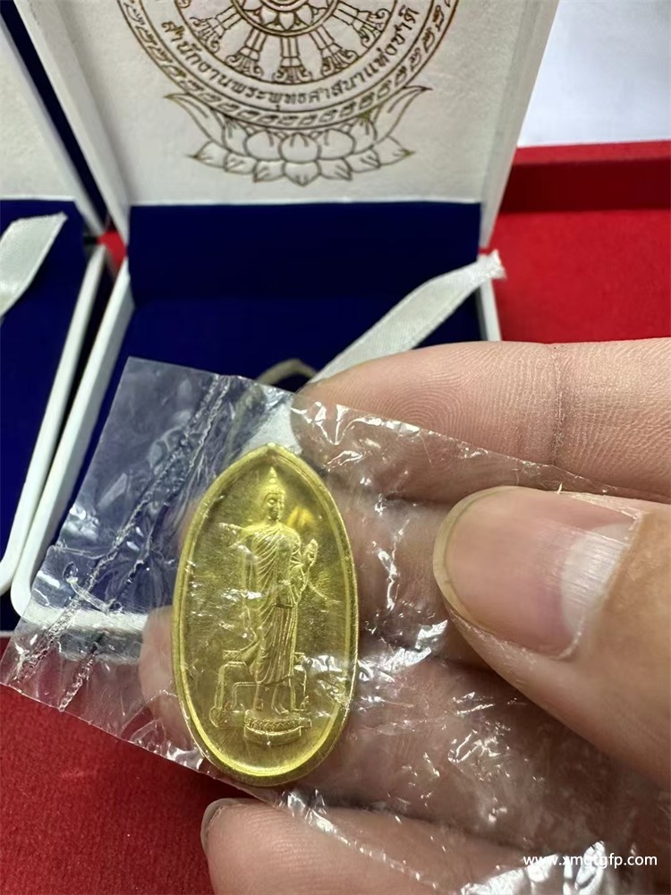 2525 行走佛纯金版 2525 行走佛纯金版.jpg