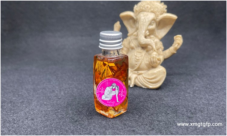 阿赞魄龙 魅力桃花人缘油 佛 阿赞魄龙 魅力桃花人缘油 佛牌8.jpg