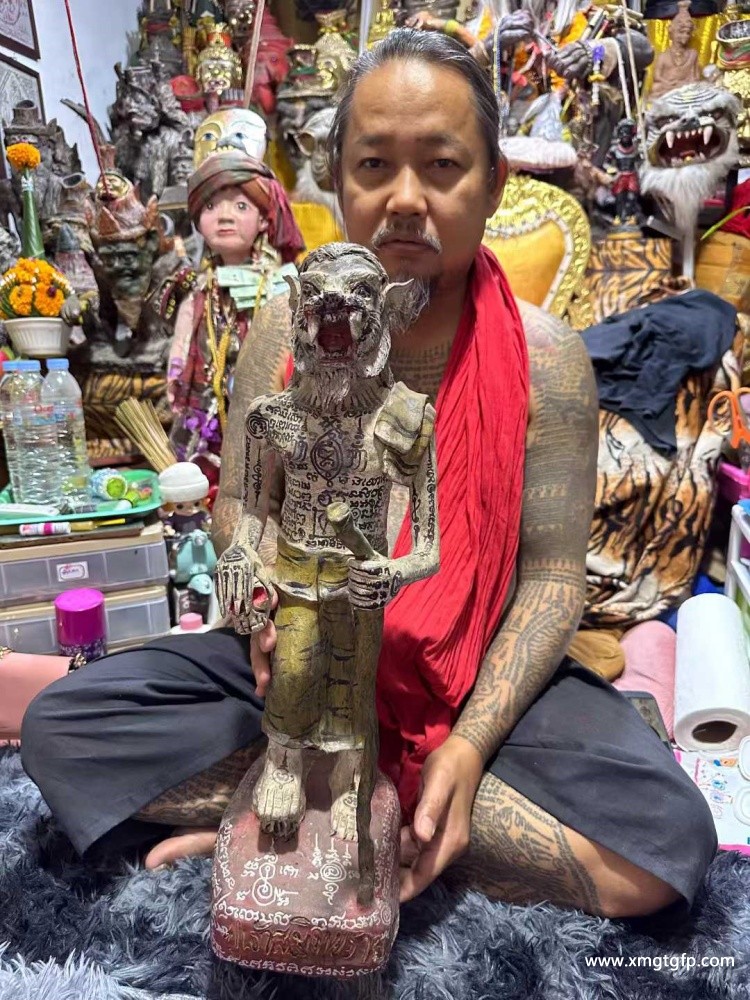 泰国佛牌 阿赞湾猜 法会版阴法布周 泰国佛牌 阿赞湾猜 法会版阴法布周 (2).jpg