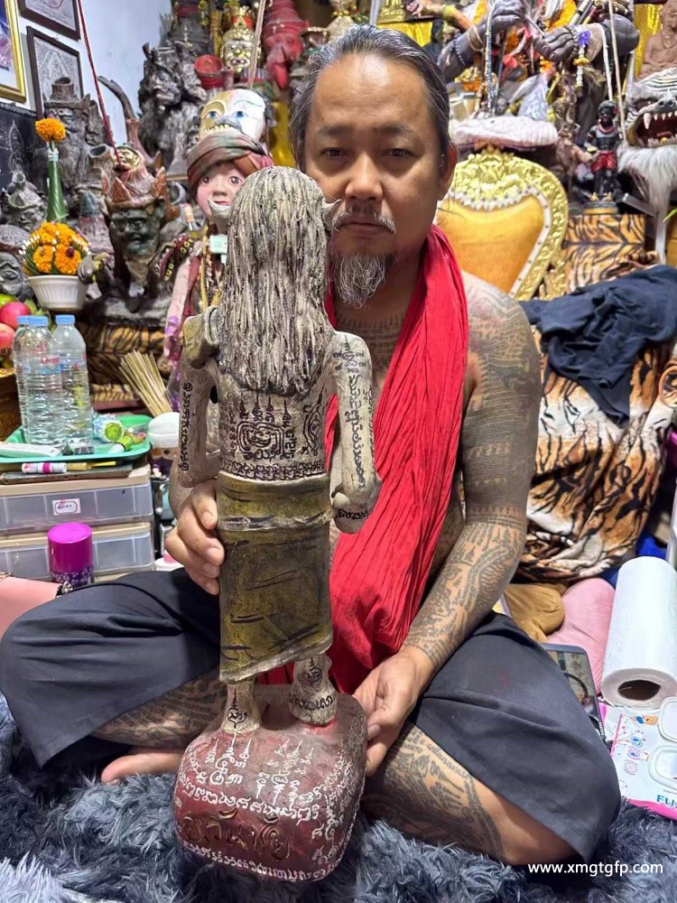 泰国佛牌 阿赞湾猜 法会版阴法布周 泰国佛牌 阿赞湾猜 法会版阴法布周 (3).jpg