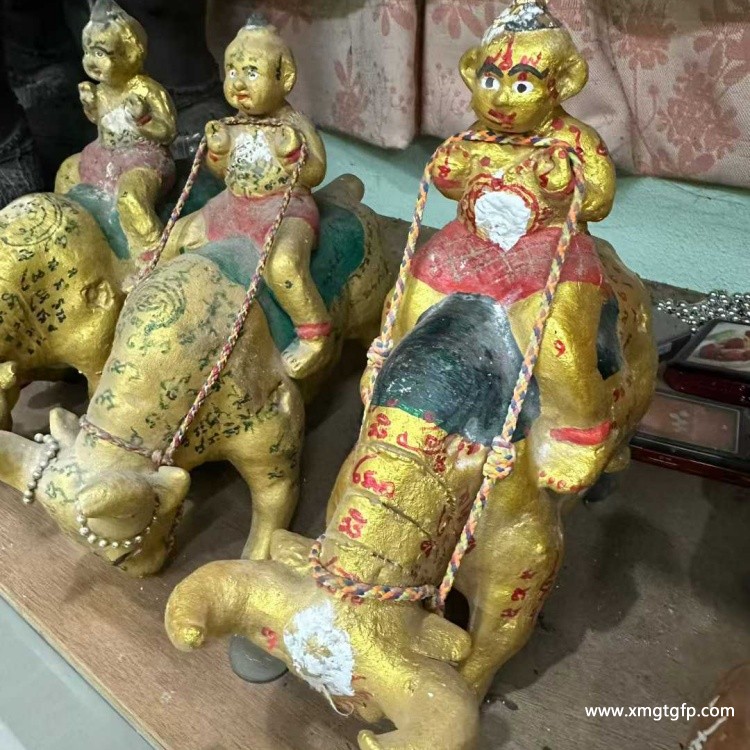 龙婆炎 2549 古曼骑牛 龙婆炎 2549 古曼骑牛 (2).jpg