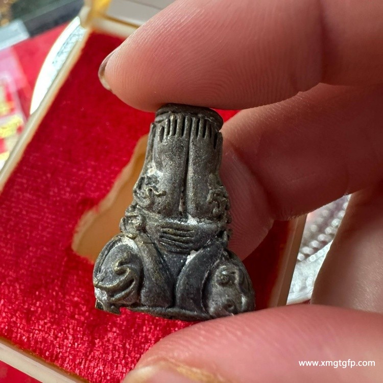 龙婆纳帕湾 五金必打 龙婆纳帕湾 五金必打 (4).jpg