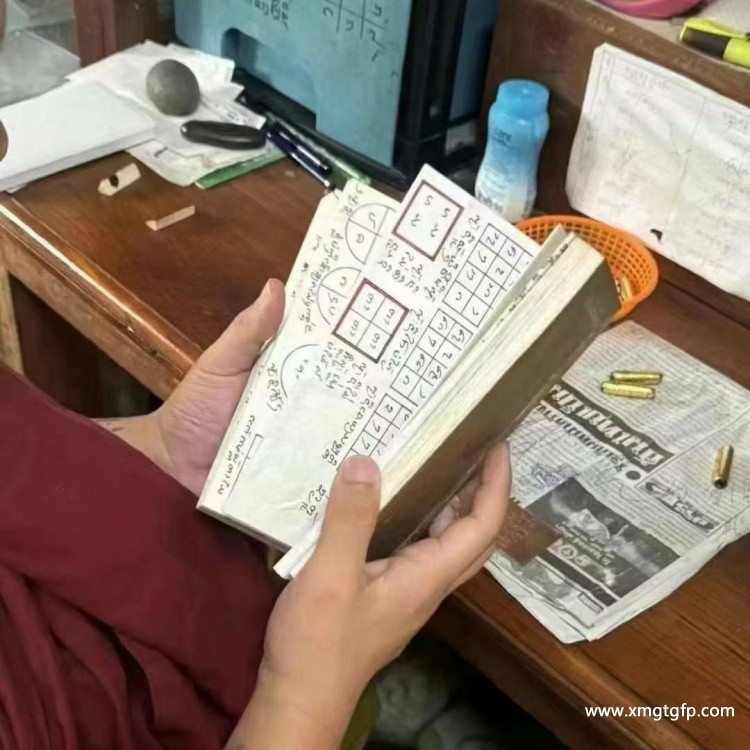 泰国佛牌 古巴塔空**期三法合一魅力符管 泰国佛牌 古巴塔空**期三法合一魅力符管 (3).jpg